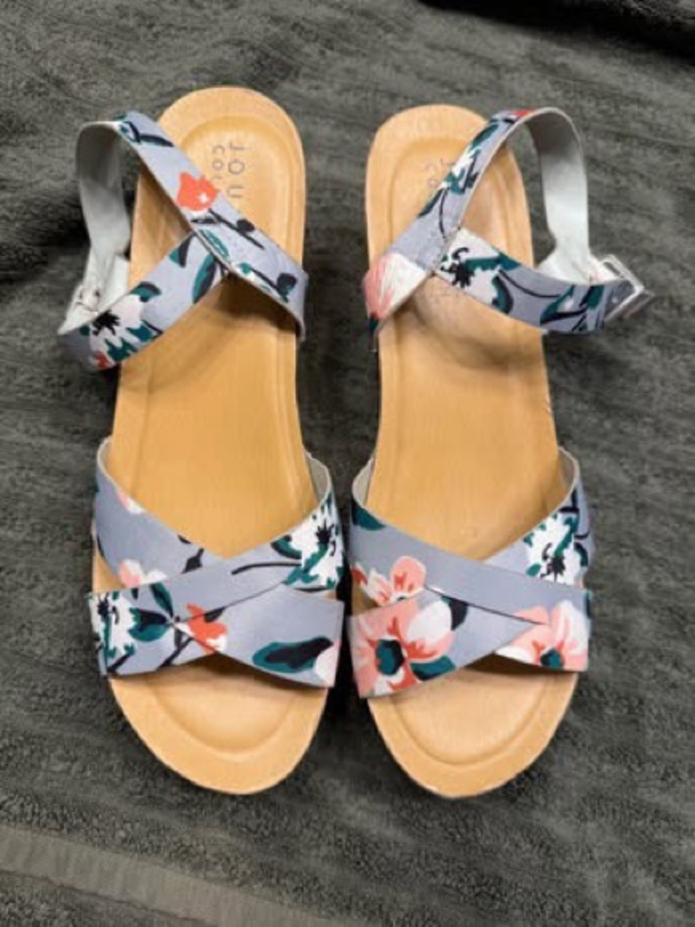 Valentina Platform Journee Collection  Sandals size 12 women’s